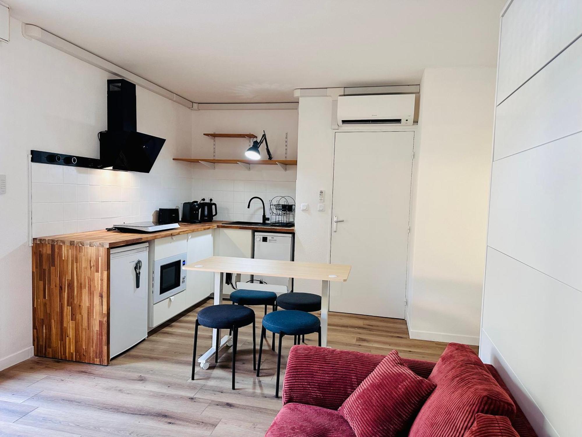Apartment 40M2-Air Conditioning-Elevator-Underground Parking-Self Checkin! Appart Climatise 40M2-Ascenseur-Parking Souterrain -Arrivee Autonome Avignon Ngoại thất bức ảnh